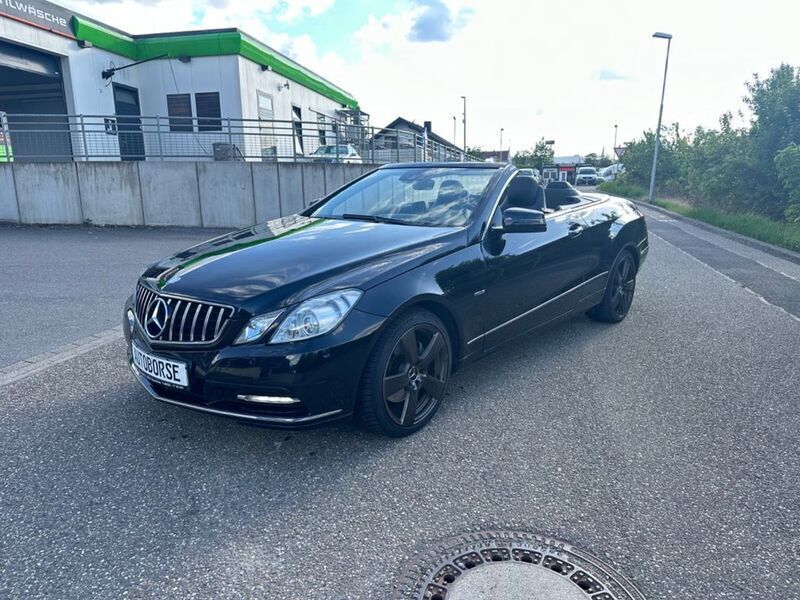 Obsidianschwarz metalliclack Gebraucht 2012 Mercedes E350 Cabrio | 12.500 € (Guter Preis) - Bild 1/4