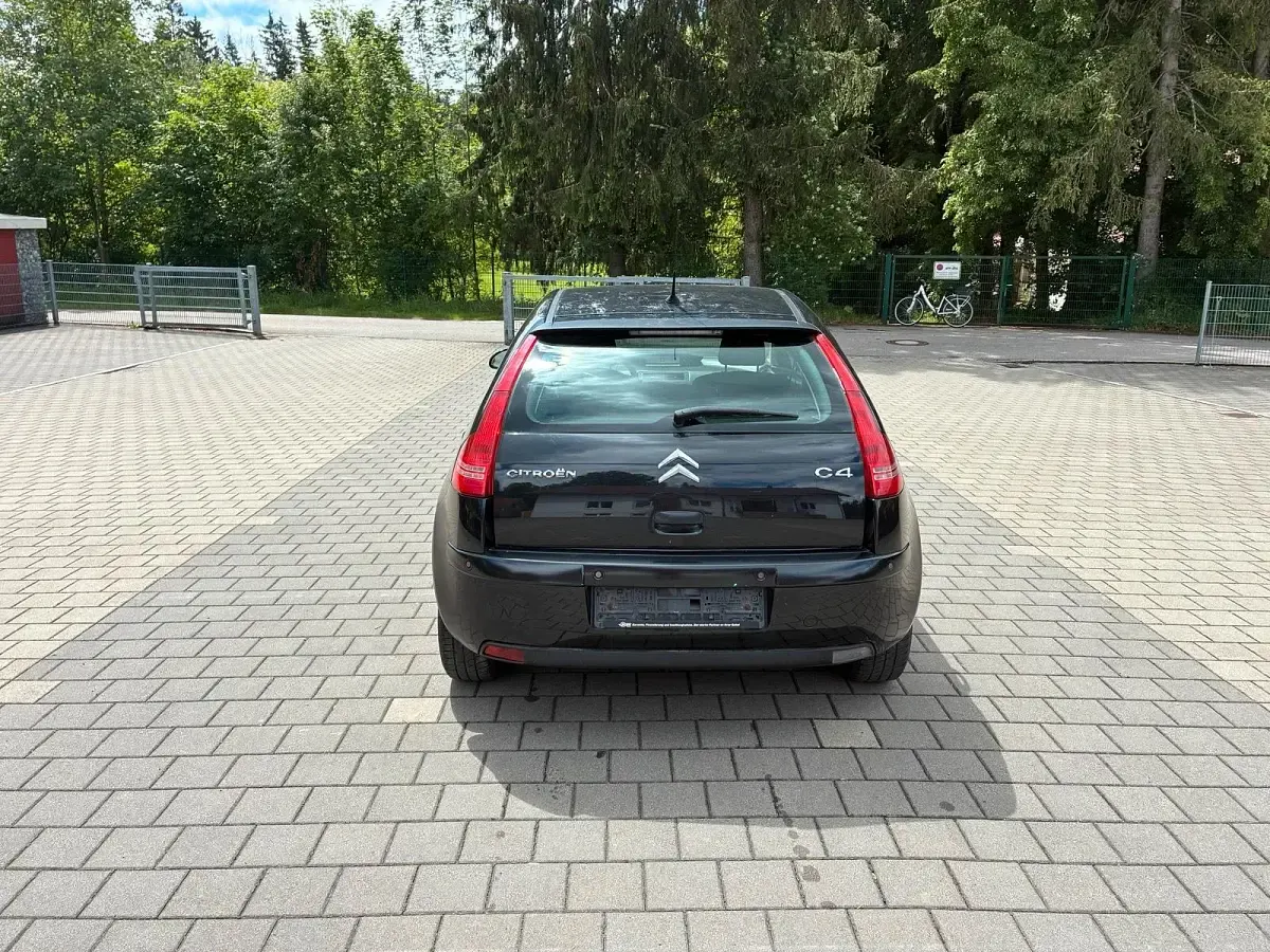 Gebraucht Citroën C4 109 PS (80 kW) 2006 Schwarz Kleinwagen