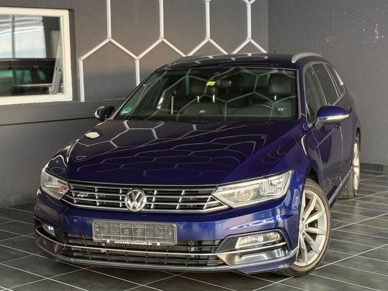 Blau Gebraucht 2019 VW Passat R-line Kombi | 12.999 € (Guter Preis) - Bild 1/4