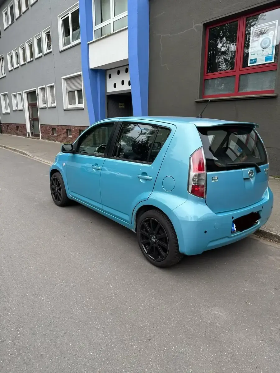 Gebraucht Daihatsu Sirion 87 PS (63 kW) 2007 Blau Kleinwagen