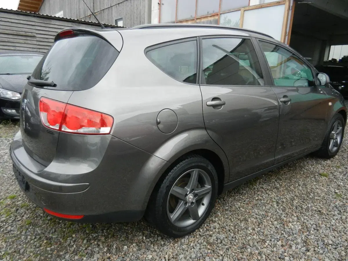 Gebraucht Seat Altea XL 4You 105 PS (77 kW) 2014 Grau Van / Kleinbus
