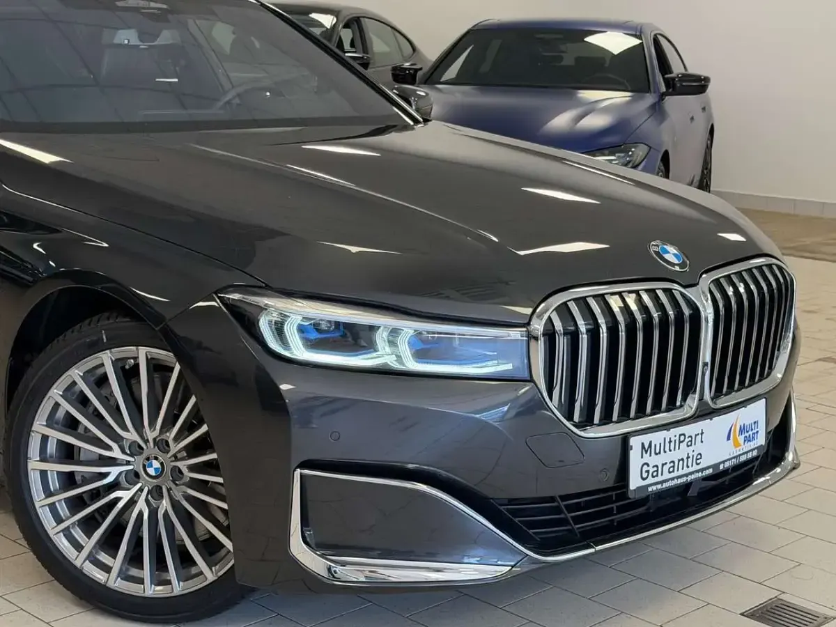Gebraucht BMW 750 530 PS (389 kW) 2020 Sophistograu Limousine