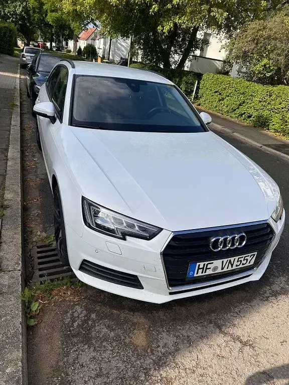 Gebraucht Audi A4 150 PS (110 kW) 2018 Weiß Kombi