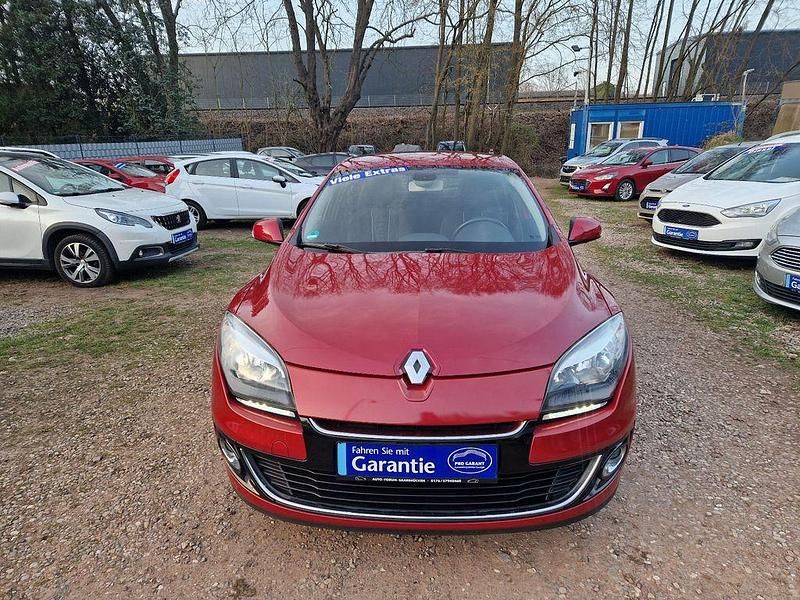 Gebraucht Renault Mégane 116 PS (85 kW) 2013 Rot Limousine