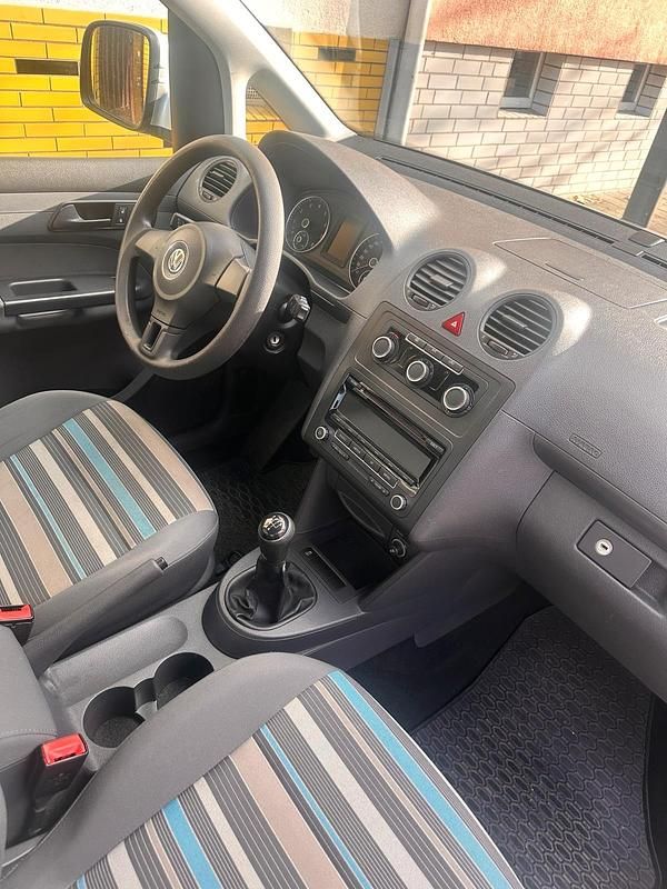 Usata VW Caddy 105 CV (77 kW) 2012 Argento Monovolume