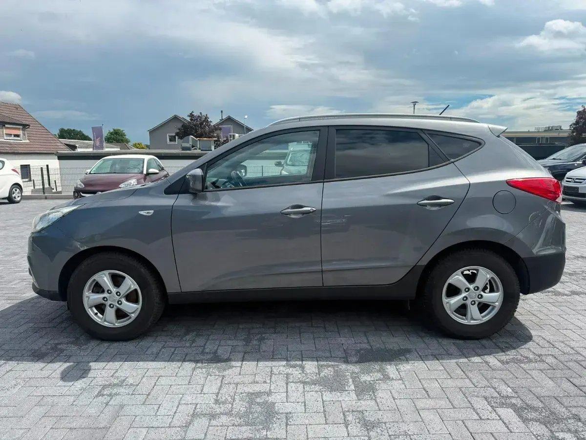 Gebraucht Hyundai ix35 135 PS (99 kW) 2012 Grau SUV
