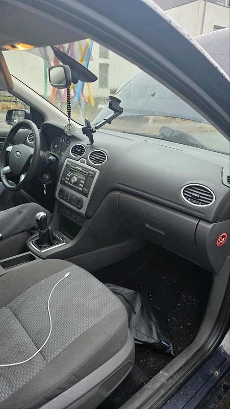 Gebraucht Ford Focus 2008 Blau Limousine