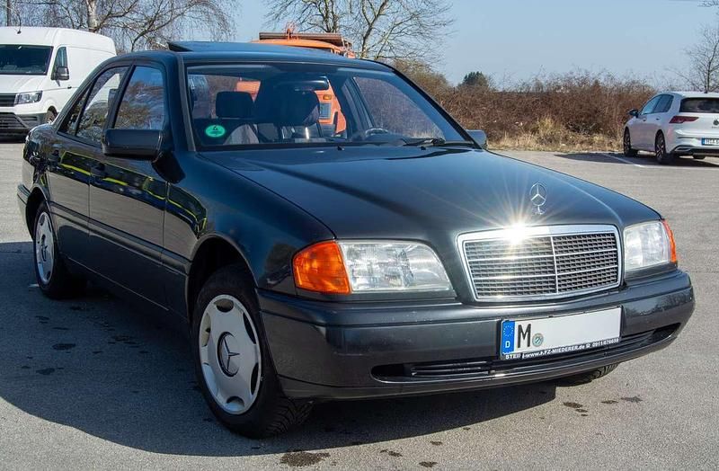 Gebraucht Mercedes C180 Classic 122 PS (89 kW) 1995 Grau Limousine