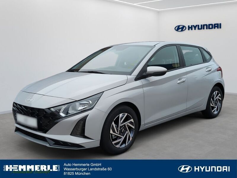 Grau Neu 2024 Hyundai i20 Trend Limousine | 19.980 € (Guter Preis) - Bild 1/4