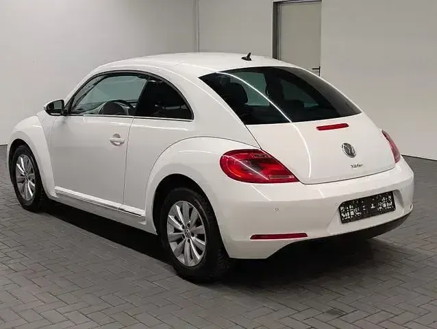 Gebraucht VW Beetle Design 105 PS (77 kW) 2012 Candyweiss Kleinwagen