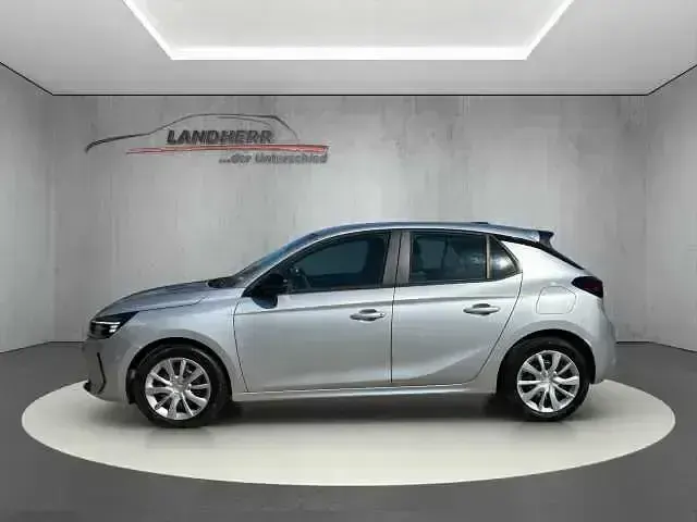 Gebraucht Opel Corsa 101 PS (74 kW) 2024 Kristall silber (metallic) Kleinwagen