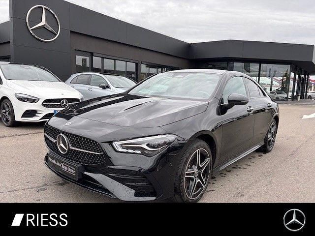 Metalliclack kosmosschwarz Gebraucht 2024 Mercedes CLA250e AMG Limousine | 38.900 € (Etwas zu teuer) - Bild 1/4