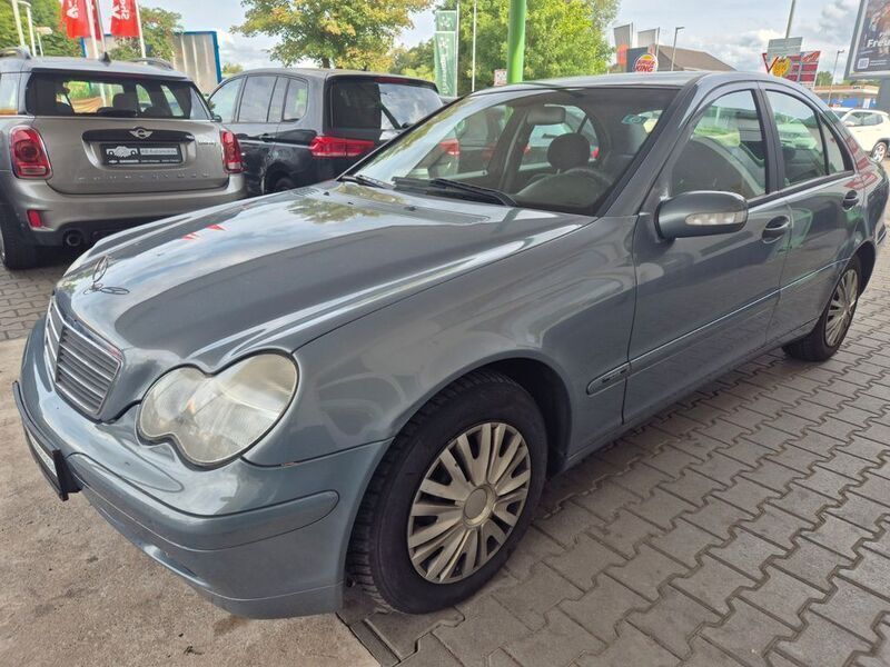 Silber Gebraucht 2005 Mercedes C220 Limousine | 2.300 € (Guter Preis) - Bild 1/4