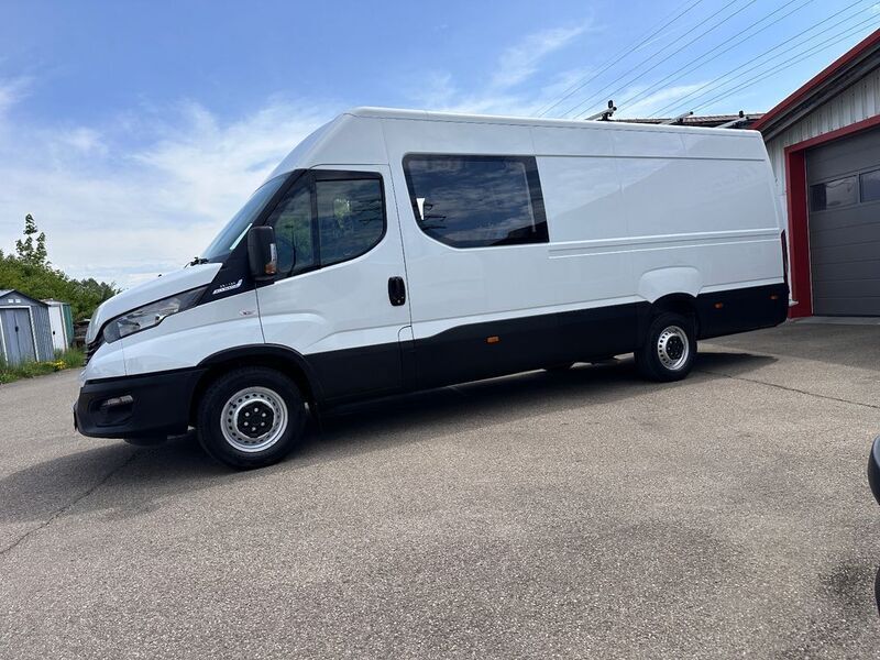 Weiß Gebraucht 2020 Iveco Daily Van / Kleinbus | 23.990 € (Teuer) - Bild 1/4