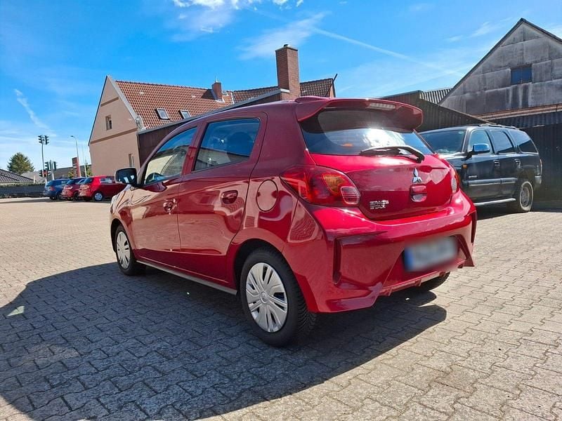 Gebraucht Mitsubishi Space Star Select 71 PS (52 kW) 2022 Rot Kleinwagen