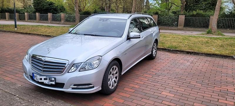 Second-hand Mercedes E250 204 CP (150 kW) 2010 Argintiu Break