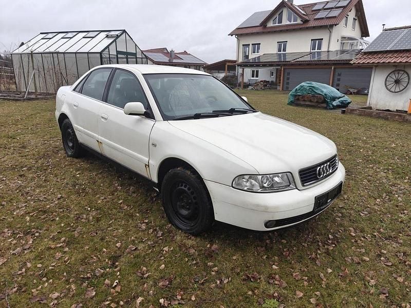 Gebraucht Audi A4 101 PS (74 kW) 1999 Weiß Limousine