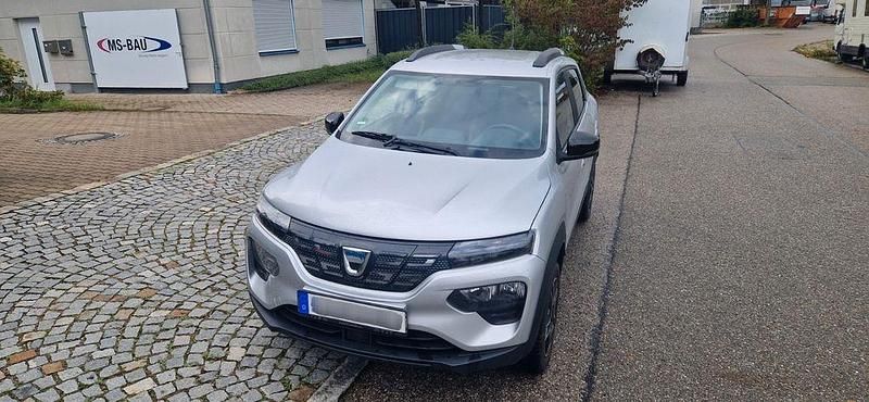 Silber Gebraucht 2022 Dacia Spring Essentiel Kleinwagen | 8.900 € (Fairer Preis) - Bild 1/4