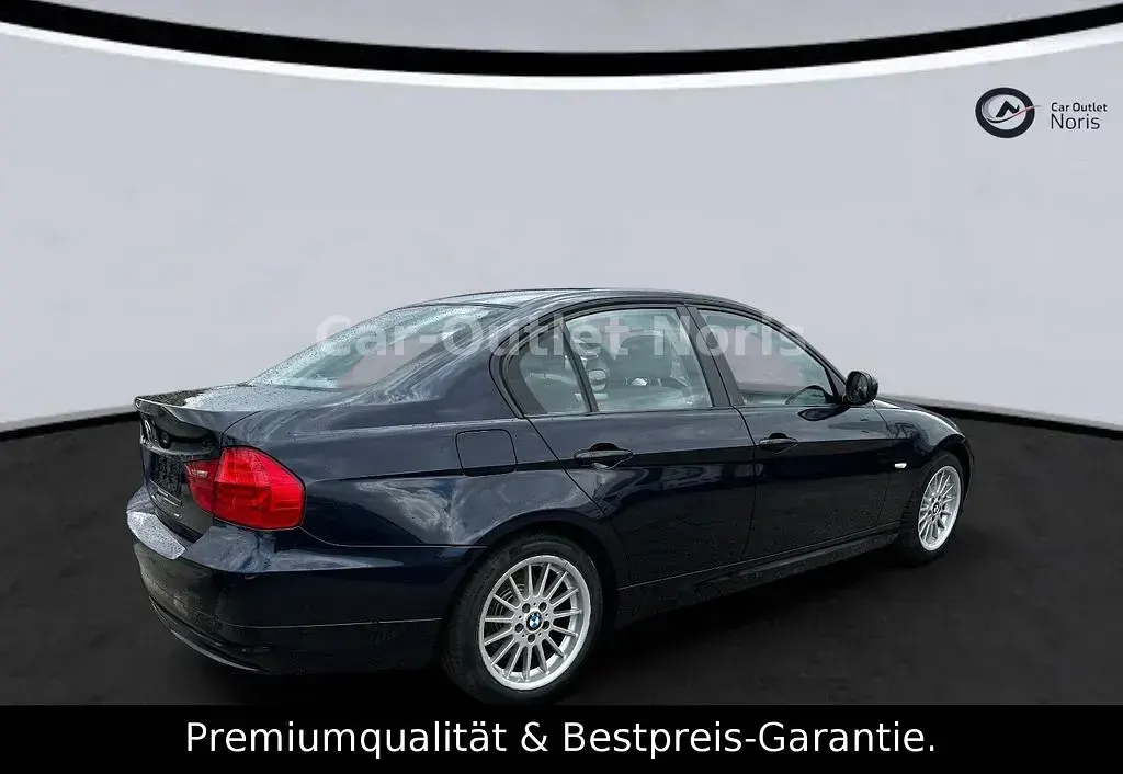 Gebraucht BMW 318 Comfort Edition 143 PS (105 kW) 2009 Blau Limousine