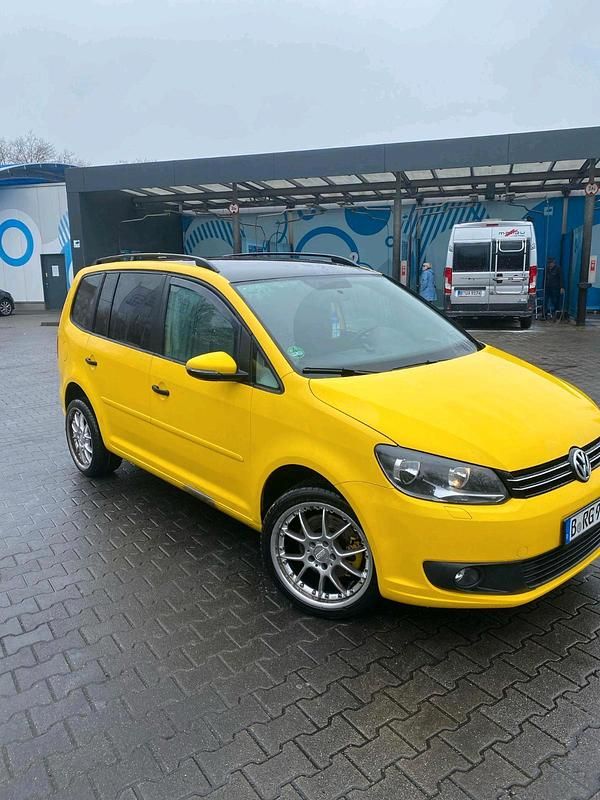 Gelb Gebraucht 2012 VW Touran Van / Kleinbus | 6.950 € (Guter Preis) - Bild 1/4