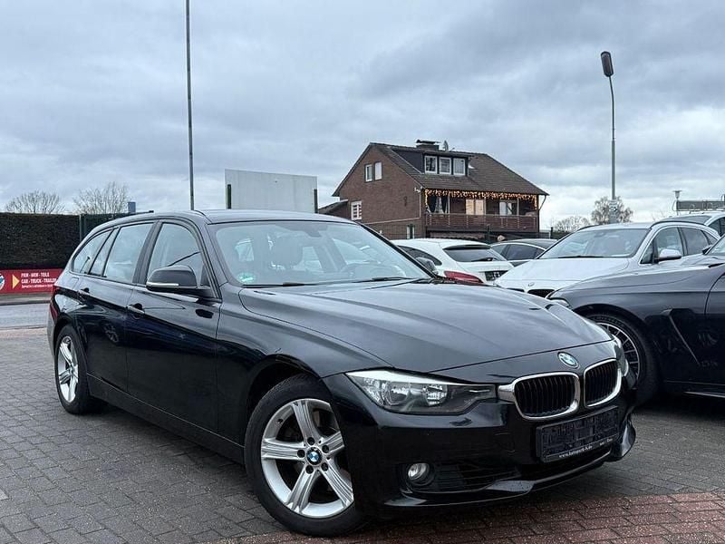 Schwarz Gebraucht 2013 BMW 325 Sport Line Kombi | 8.900 € - Bild 1/4