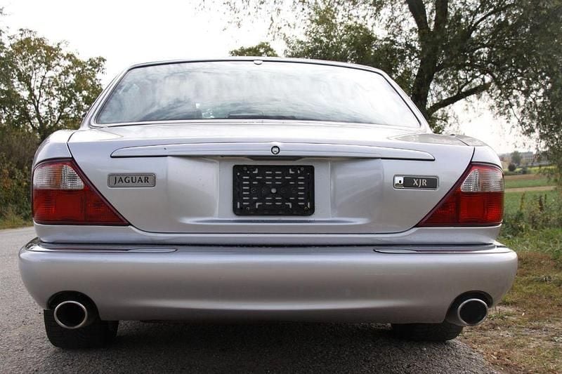 Gebraucht Jaguar XJR 363 PS (266 kW) 2000 Silber Limousine