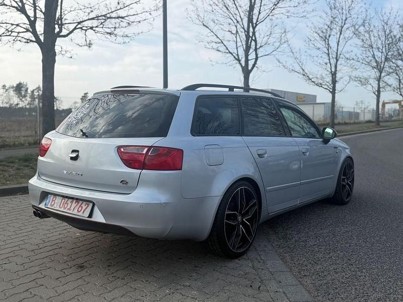 Gebraucht Seat Exeo FR 143 PS (105 kW) 2010 Silber Limousine