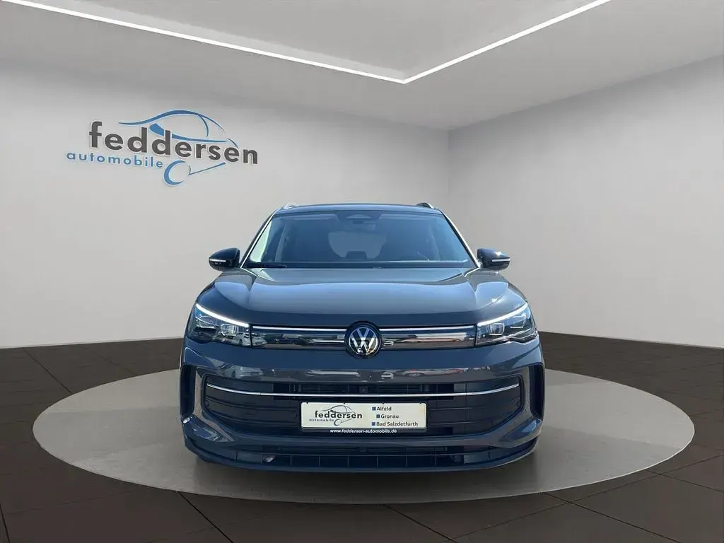 Gebraucht VW Tiguan Goal 150 PS (110 kW) 2025 Delfingrau metallic SUV