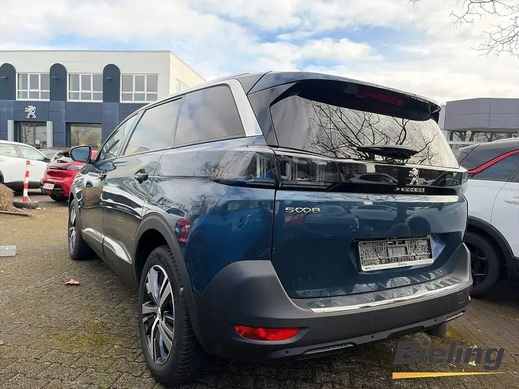 Gebraucht Peugeot 5008 Allure 131 PS (96 kW) 2023 Blau SUV