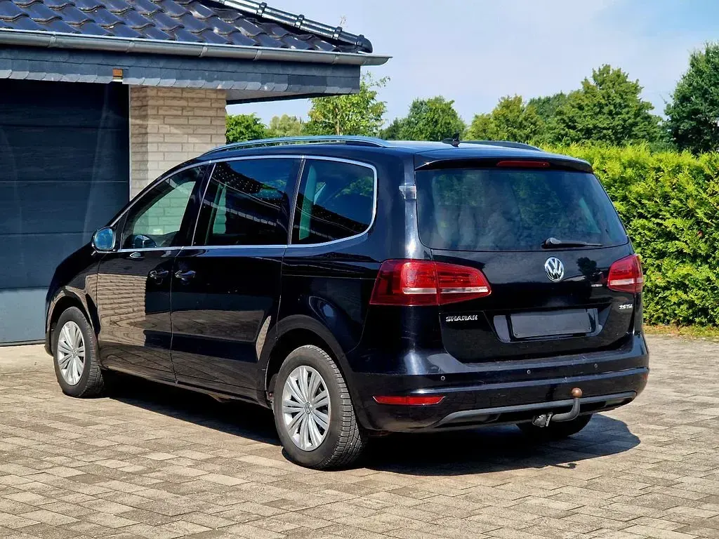 Gebraucht VW Sharan Highline 150 PS (110 kW) 2016 Schwarz Van / Kleinbus