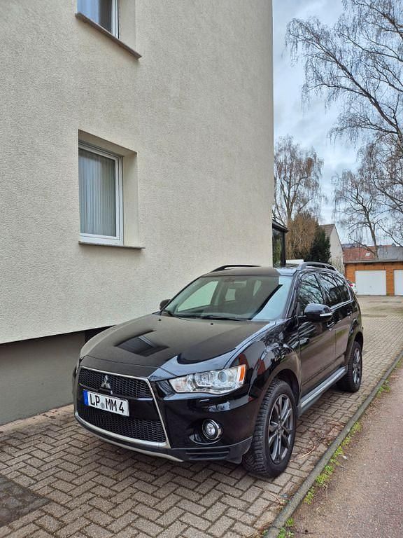Gebraucht Mitsubishi Outlander 185 PS (136 kW) 2011 Schwarz SUV