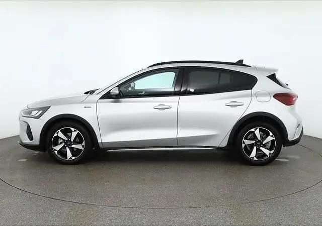Second-hand Ford Focus Active 125 CP (91 kW) 2023 Argintiu Berlinǎ