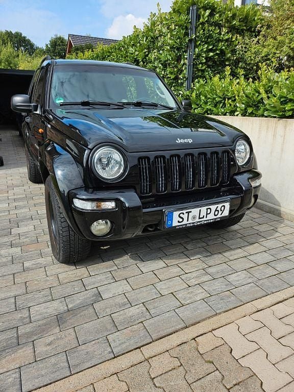 Schwarz Gebraucht 2002 Jeep Cherokee Limited SUV | 5.390 € (Fairer Preis) - Bild 1/4