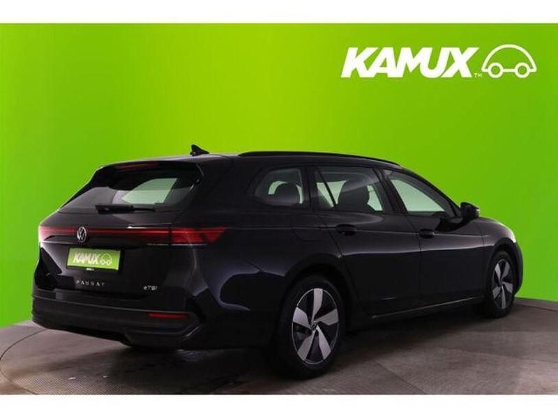 Gebraucht VW Passat 150 PS (110 kW) 2025 Schwarz Kombi