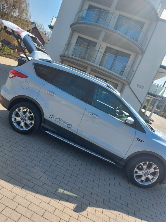 Weiß Gebraucht 2014 Ford Kuga SYNC Edition SUV | 6.900 € (Fairer Preis) - Bild 1/4