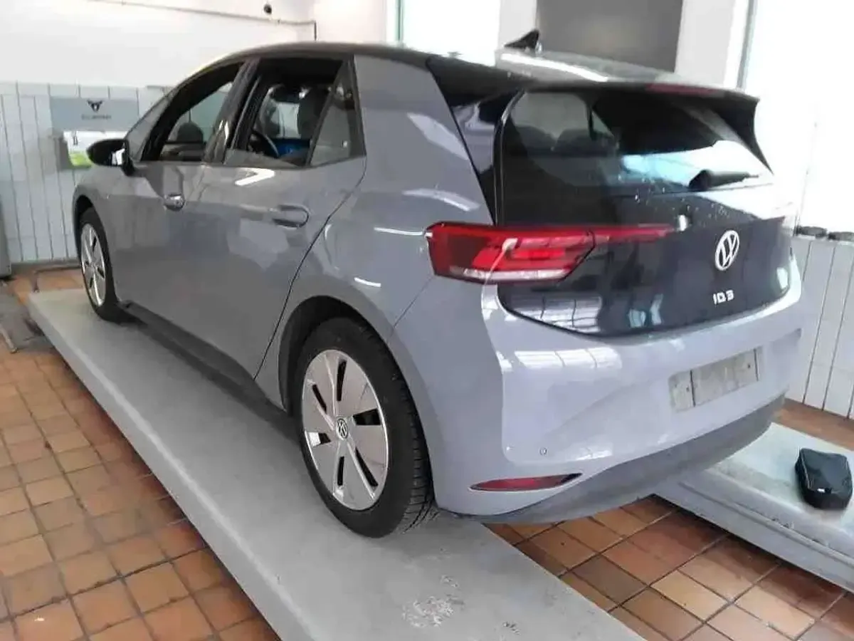 Gebraucht VW ID.3 Pro 106 kW (145 PS) 2022 Mondsteingrau Kleinwagen