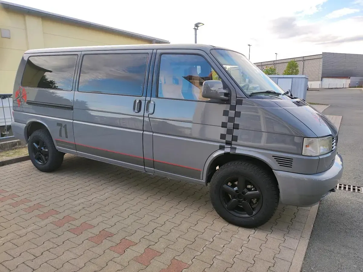 Gebraucht VW T4 101 PS (74 kW) 1999 Grau Van