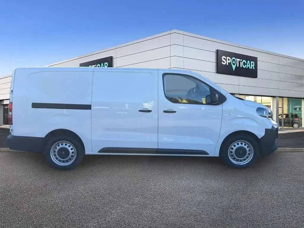Używany Opel Vivaro 177 KM (130 kW) 2025 Biały Minivan