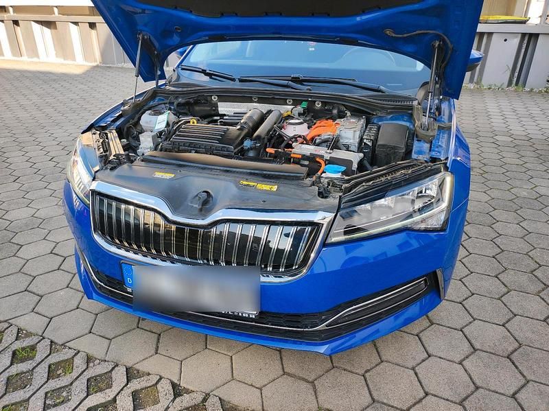 Gebraucht Skoda Superb 218 PS (160 kW) 2020 Blau Kombi