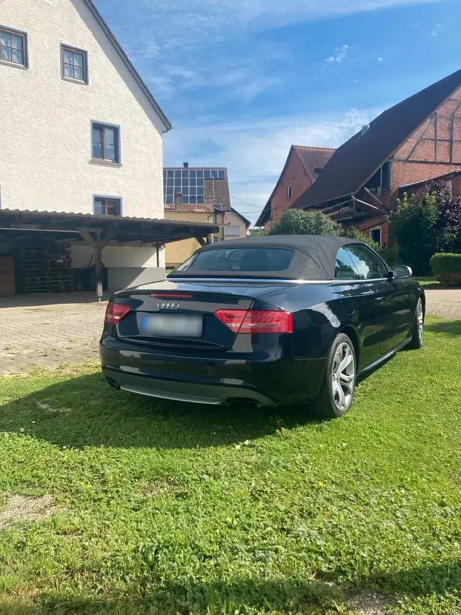 Gebraucht Audi Cabriolet 330 PS (242 kW) 2009 Schwarz Cabrio