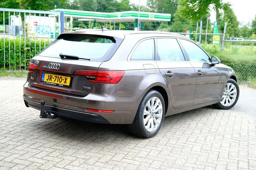 Gebraucht Audi A4 Design 150 PS (110 kW) 2016 Braun Kombi
