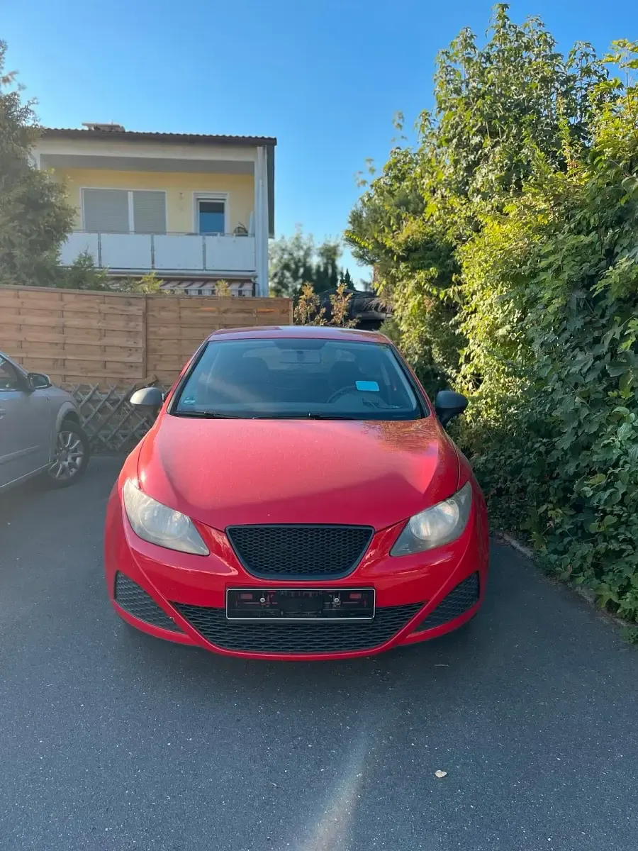 Gebraucht Seat Ibiza 70 PS (51 kW) 2012 Rot Kleinwagen