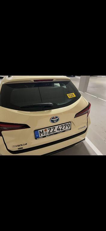 Gebraucht Toyota Corolla 98 PS (72 kW) 2024 Weiß Limousine