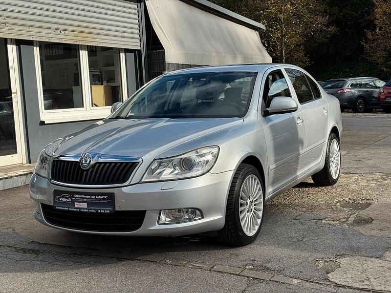 Silber Gebraucht 2010 Skoda Octavia Limousine | 8.990 € (Etwas zu teuer) - Bild 1/4