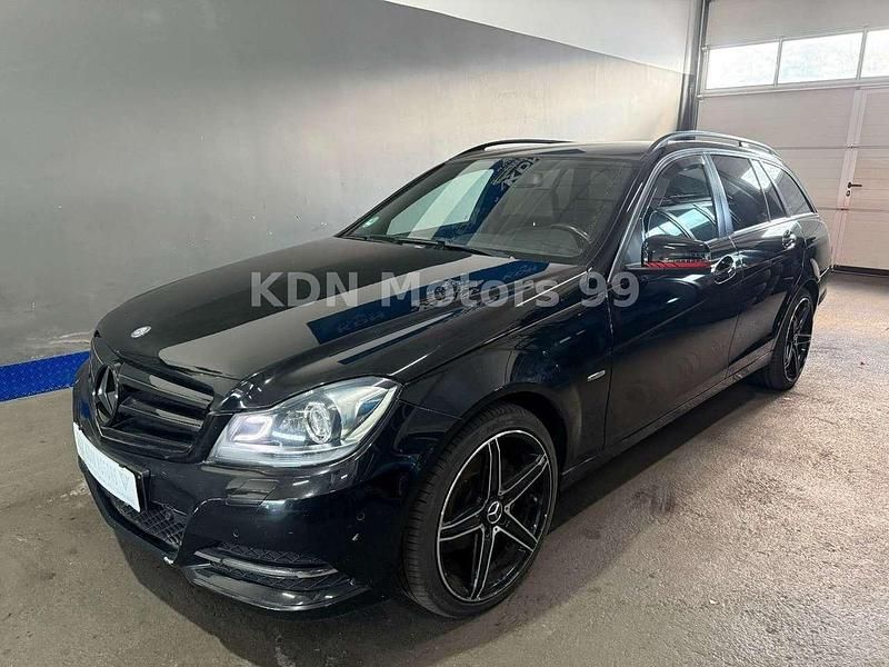 Schwarz Gebraucht 2013 Mercedes C200 Edition Kombi | 6.950 € (Fairer Preis) - Bild 1/4