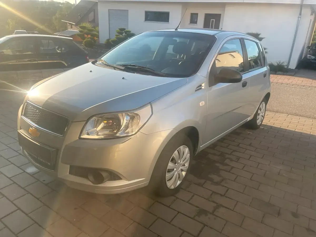 Gebraucht Chevrolet Aveo 85 PS (62 kW) 2010 Limousine