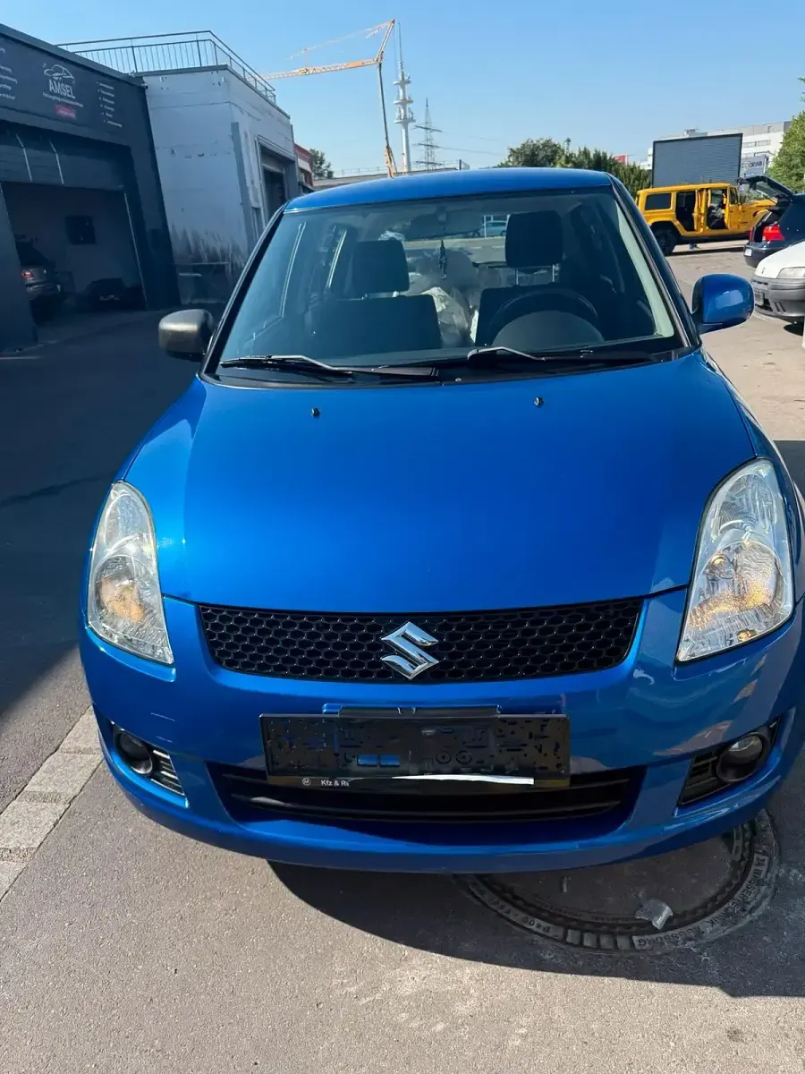 Gebraucht Suzuki Swift 90 PS (66 kW) 2011 Blau Kleinwagen