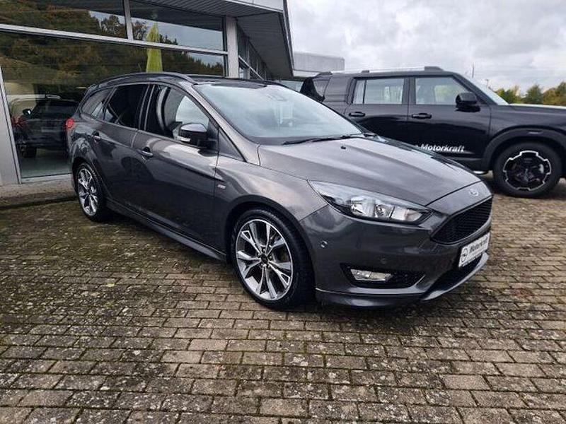 Andere Gebraucht 2018 Ford Focus ST-Line Limousine | 14.750 € (Superpreis) - Bild 1/4