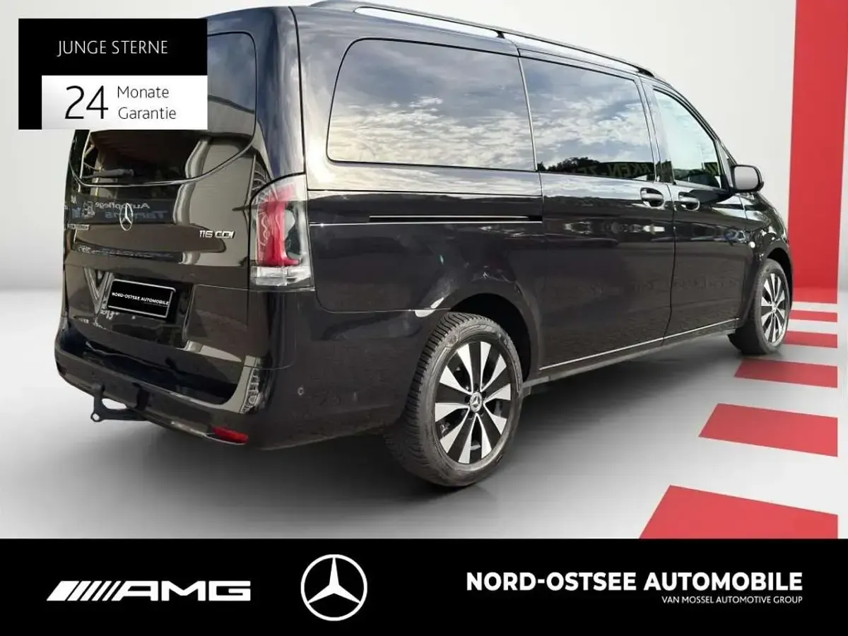 Gebraucht Mercedes Vito 163 PS (119 kW) 2024 Obsidianschwarz metallic Van