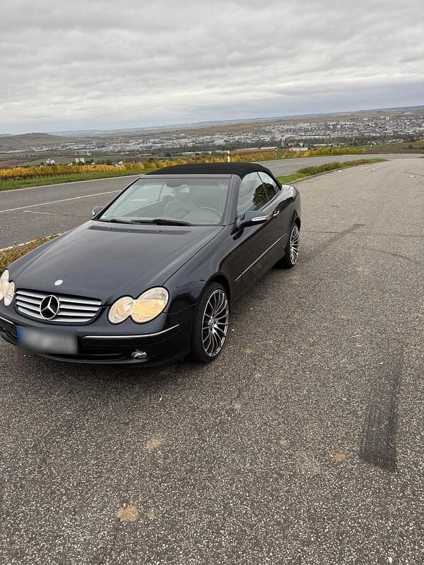 Gebraucht Mercedes CLK240 170 PS (125 kW) 2004 Blau Cabrio